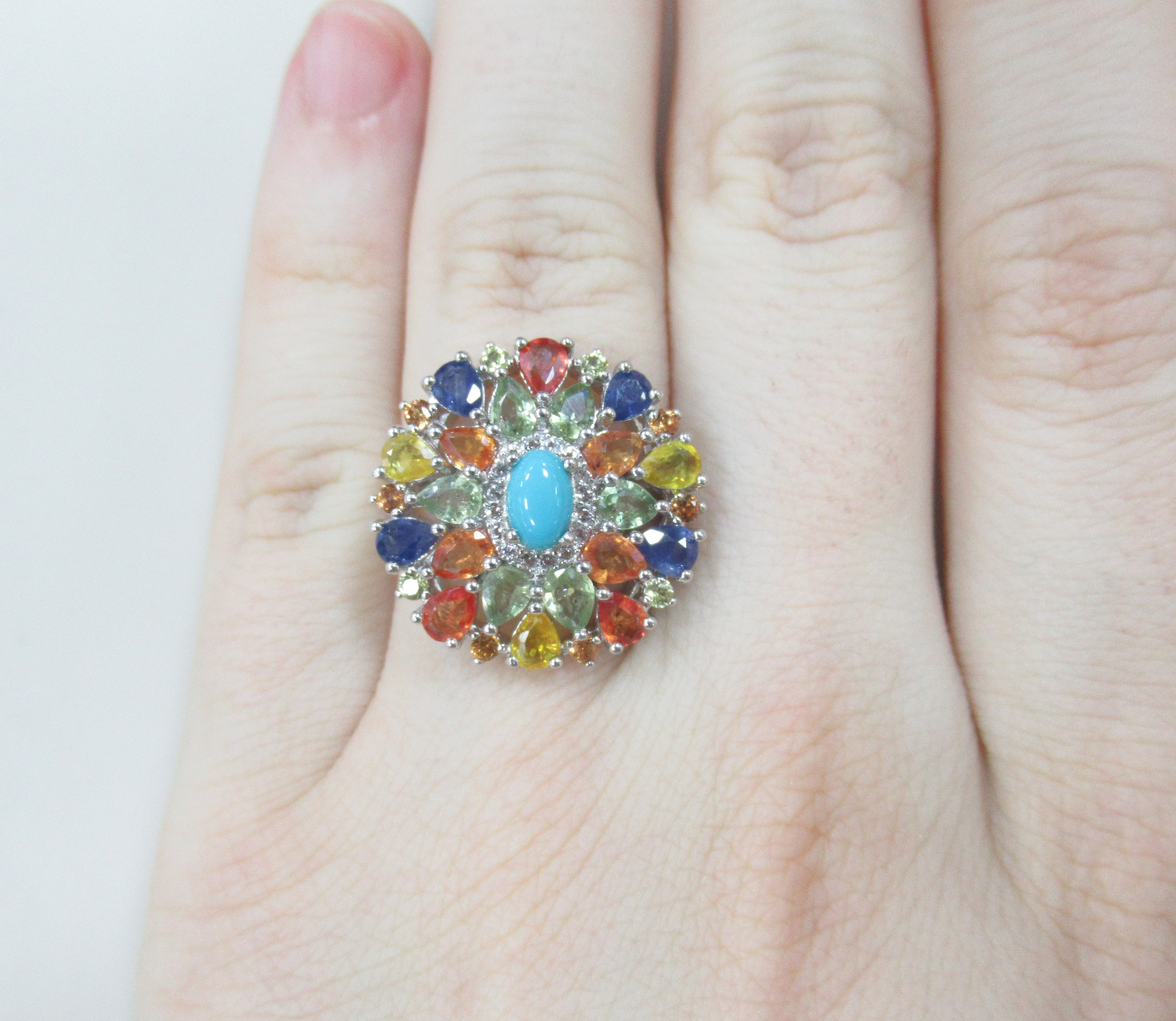 Серебряное кольцо с бирюзой и мультисапфирами